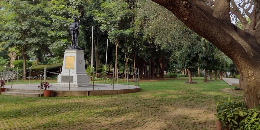 Places to visit near Jawaharlal Nehru Planetarium: Indira Gandhi Fountain Park