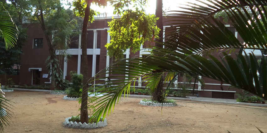 Indiranagar Sangeetha Sabha in Bangalore hosts traditional music and dance events.
