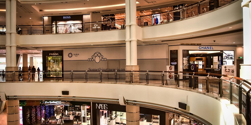 A glimpse of the famous Infiniti Mall, one of the top places for shopping in Mumbai.
