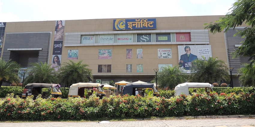 Inorbit Mall is a go-to destination among shopping malls in Pune for fashion.