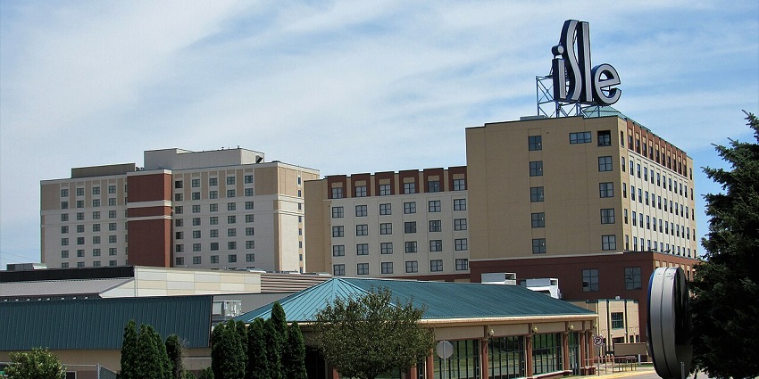 A view of Isle Hotel, a casino in Bettendorf, near Davenport for travellers to visit.
