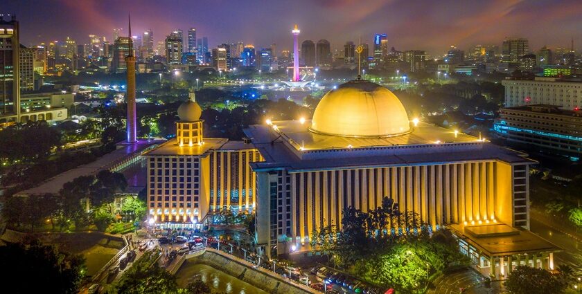 A representative picture of Istiqlal Mosque illuminated at night.