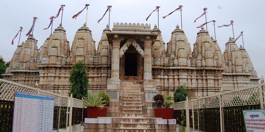 The Jain Temple in Panna, showcasing one of the most beautiful places to visit in Panna