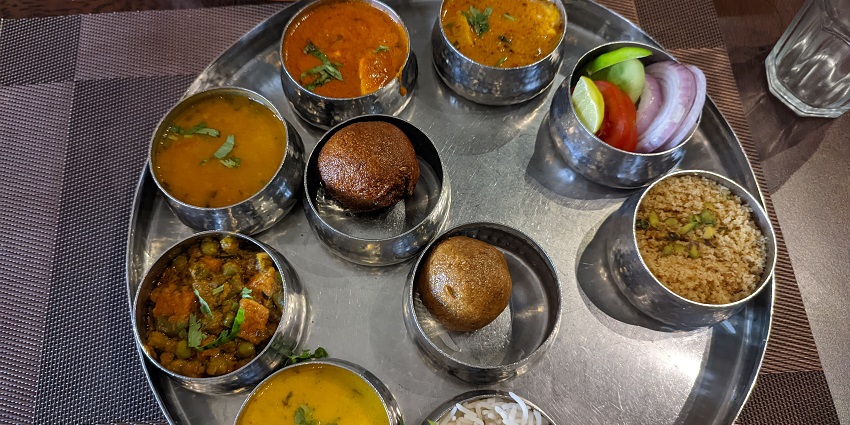 Rajasthani thali, served on a local food joint located in Jaipur.