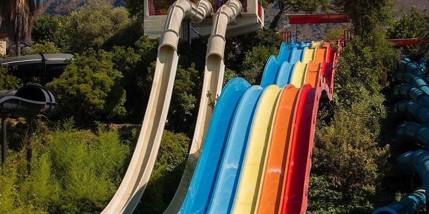 Jal Vatika Water Park features a variety of water slides and attractions, making it a top water park in Jodhpur.
