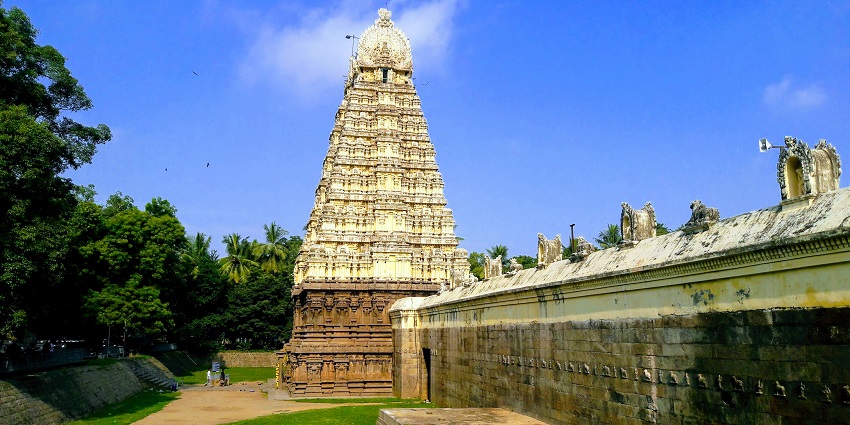 Explore the timeless beauty of this Shiva temple in Vellore built in the 16th century.