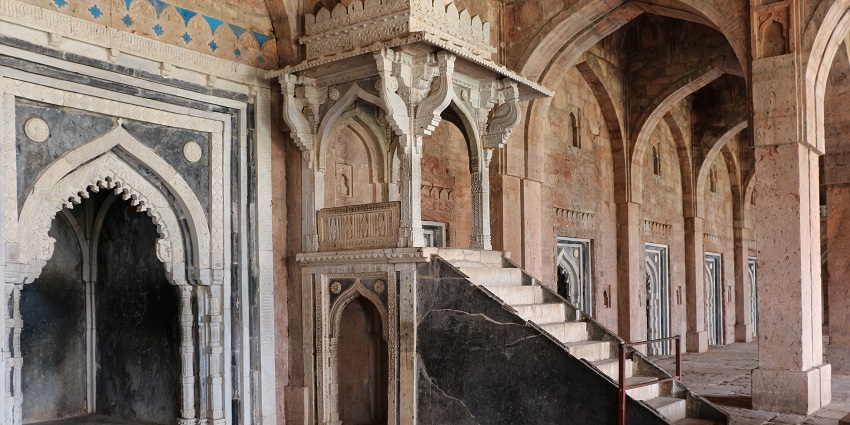 Inside the masjid, view of intricate architecture of a minar