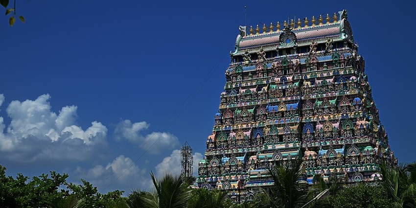 The tower of Thiruvanaikaval Jambukeswarar, one of the best places near Srirangam Temple to visit