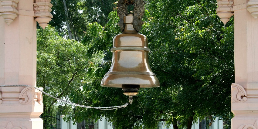Snapshot of the beautiful Brass Temple Bell which is in the jatayu Theertham in Tamil Nadu