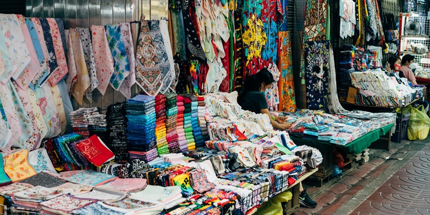 Jayanagar 4th Block is one of the top places to visit in Jayanagar with a vibrant market.