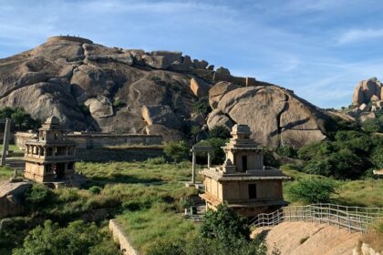 A quaint view of a famous fort in Karnataka exuding historical significance and charm.