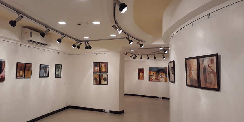 A glimpse of the iconic Jehangir Art Gallery, one of the top places to visit in Colaba.
