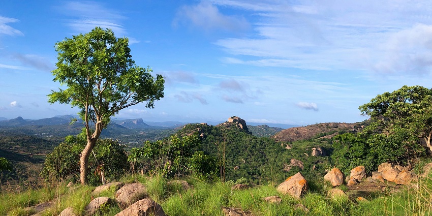 Sunset view at Jenukallu Gudda in India for every traveller to visit and explore.
