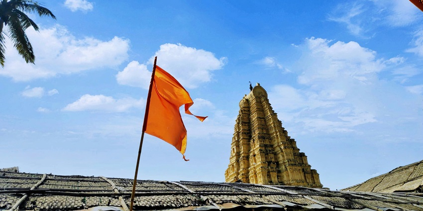 Jivdani Temple, a stunning hilltop temple, is a famous tourist attraction in Maharashtra.