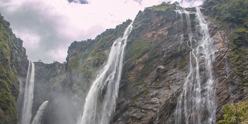 Karnataka’s majestic Jog Falls ,an amazing place to visit in april in Karnataka