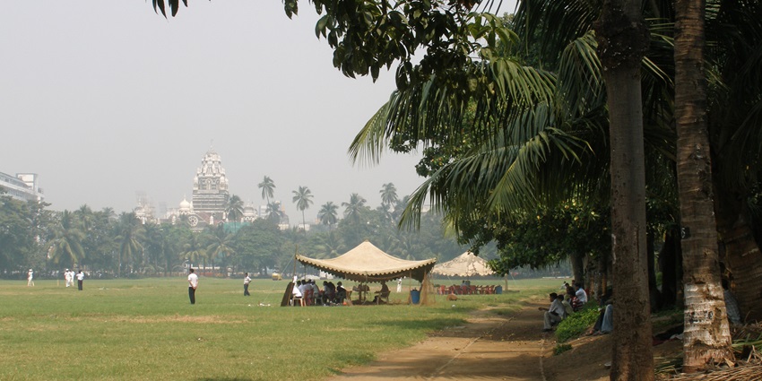 A picture of the vast green expanse of Joggers Park, one of the best places to visit in Mira Road
