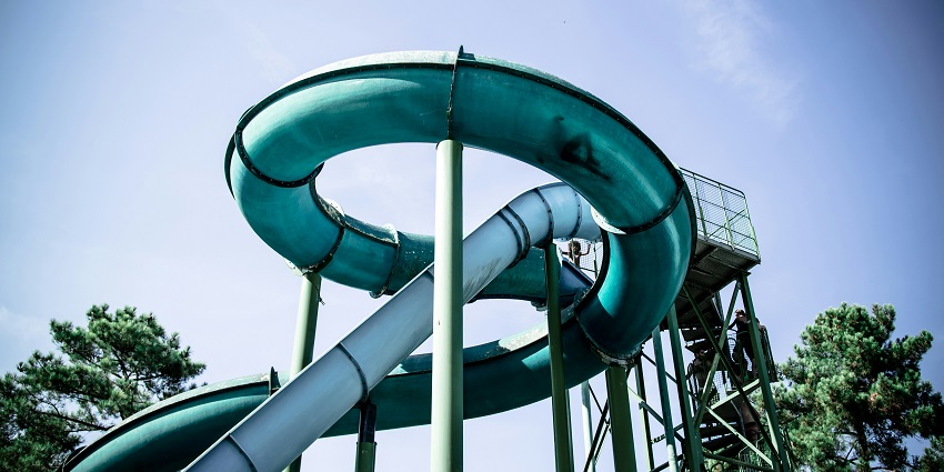 While at the Jai Water Park, you can enjoy a rain dance with music by a DJ