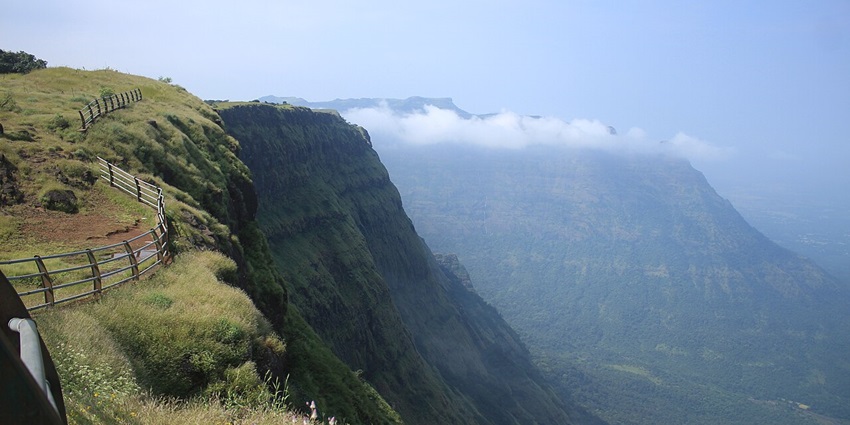 Junnar is one of the scenic places to visit in December near Pune for nature lovers.