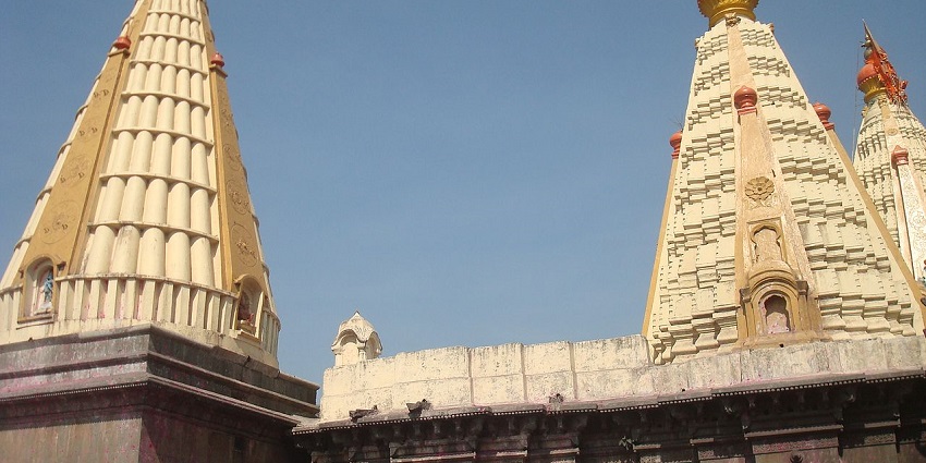 Jyotiba temple, a destination near Kolhapur Fort, with pink-hued shrines and pillars.