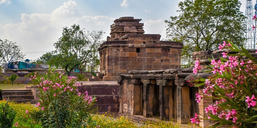 A glimpse of the rustic charm of Jyotirlinga Complex, a famous tourist destination.