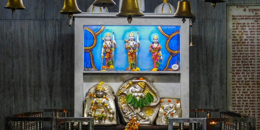 Offer prayers at Jyotsar which is one of the famous pilgrimage sites in Haryana.