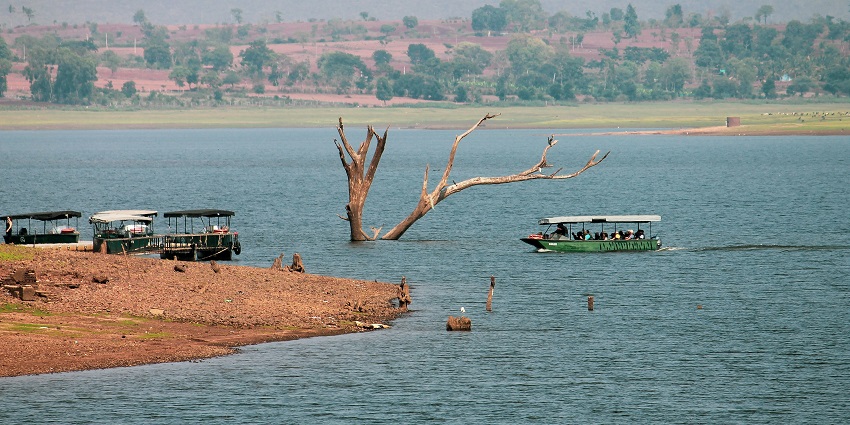 One of the places to visit in Karnataka in July is sprawling colonial estate, Kabini.