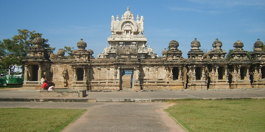 An image shows the floor plan of Kailasanathar Temple in Kanchipuram, Tamil Nadu.