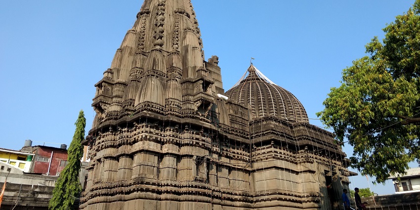 Kalaram Temple in Nashik, known for its architecture, is a popular destination near Zapurza museum