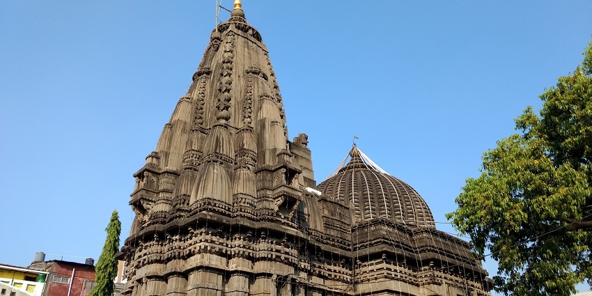 Corner view of the Kalaram Temple, a popular destination near the Nashik Fort