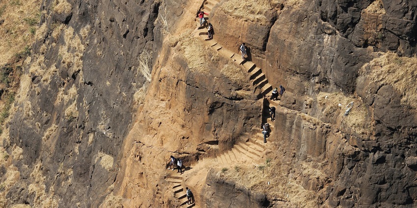 An image of a route to Kalavantin Durg, one of the best options for hiking in Maharashtra.