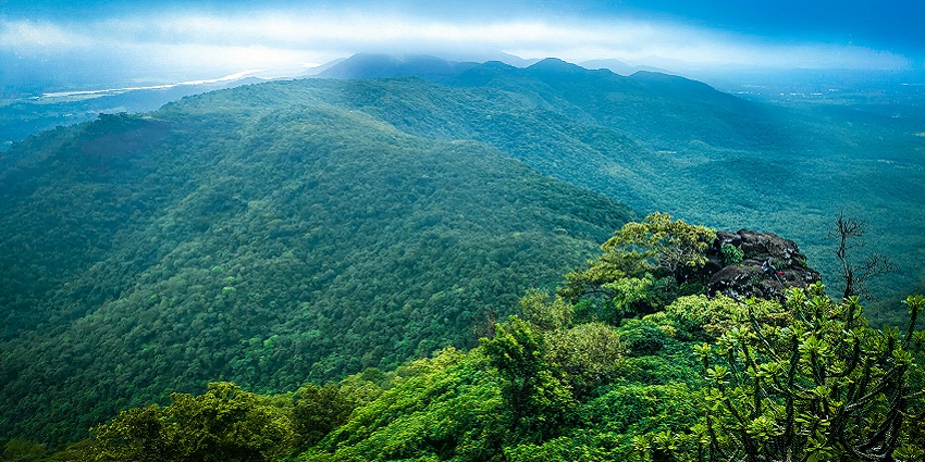 A beautiful image of Kaldurg with mountains - one of the places to visit near Palghar.