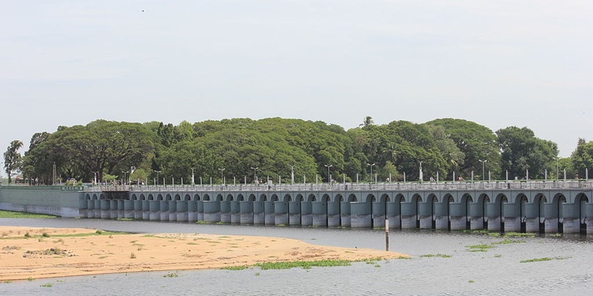 This water dam is ocated just 14 km from the Jambukeswarar Temple.