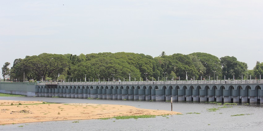A picture of Kallanai Dam, a historic and scenic dam across the Cauvery River in Karur.
