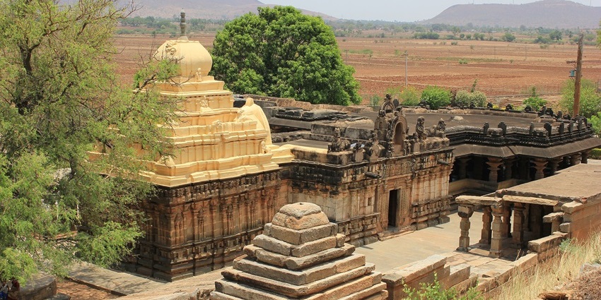 Kalleshwara Temple, Bagali, is a historic site among the top places to visit near Davangere.