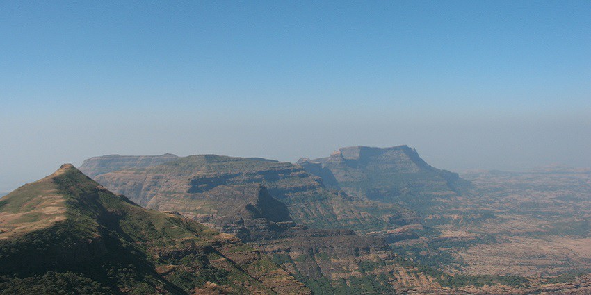 A picture of the Kalsubai Fort trek, one of the most dangerous trekking places in Maharashtra
