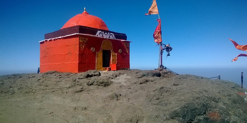 Maharashtra's tallest peak, Kalsubai Peak, is a fantastic place to trek.