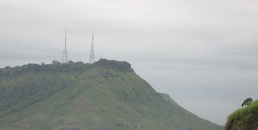 An image of Kalyangad Fort in Maharashtra with panoramic views and ancient ruins.