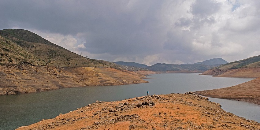 Places to visit near Dindigul Tamil Nadu feature Lake, perfect for picnics and nature exploration.