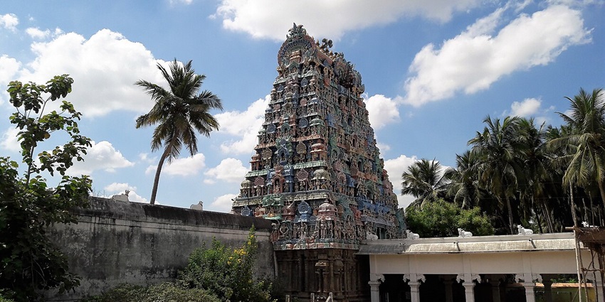 One of the Chola temples, is Kampili Appar Temple in Thiruvaiyaru, is known for its traditional design.
