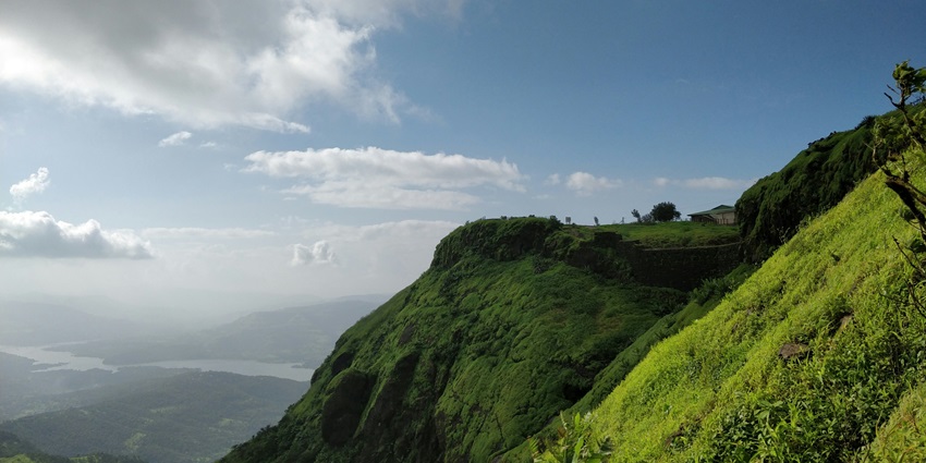 Enjoy serene views of tranquil Kamshet, one of the best places to visit near Pune in monsoon.