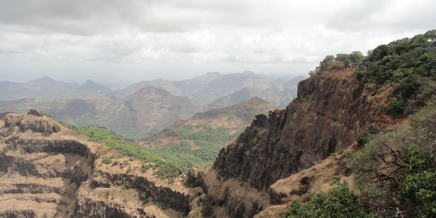 Kamshet, the famous destination to visit in April in Maharashtra with stunning valley views.