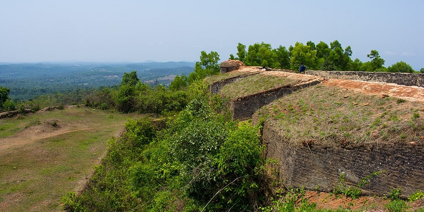 Kanakpura tourist places include the 16th-century hilltop fort with panoramic views.
