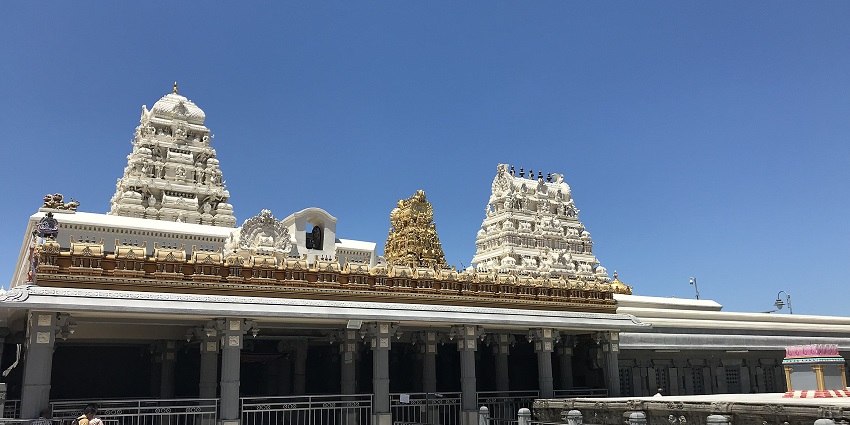 Outer view of Kanchi Kamakshi Temple, one of the popular Kanchipuram temples.
