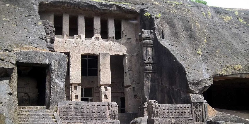 Kanheri Caves are among of the best historic places to visit around the Pagoda Temple.
