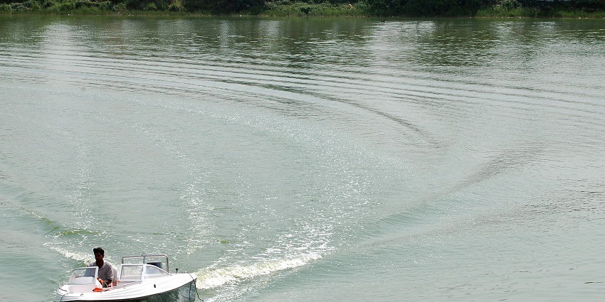 A glimpse of the breathtaking Kankaria Lake, a famous tourist attraction in Gujarat.