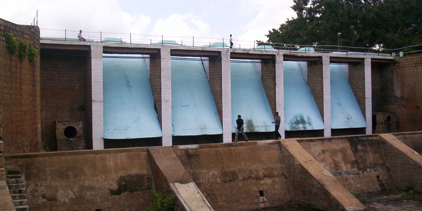 Kanva Reservoir, features serene waters, scenic views, and peaceful surroundings