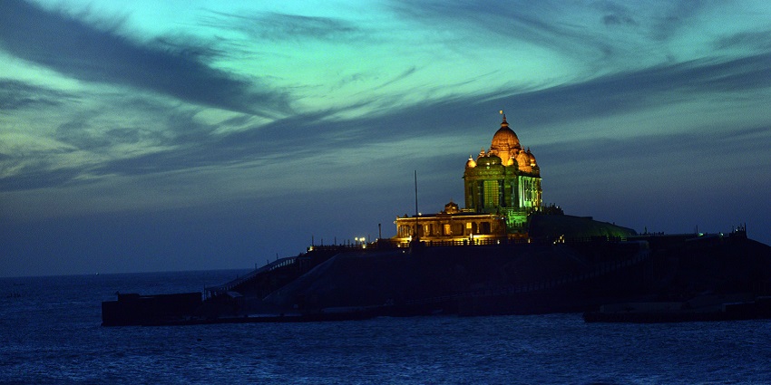The beautiful view of Kanyakumari from Olakaruvi Waterfalls during evening