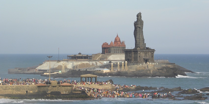 An amazing view of sunset at Kanyakumari Beach attracting hundreds of tourists every day.