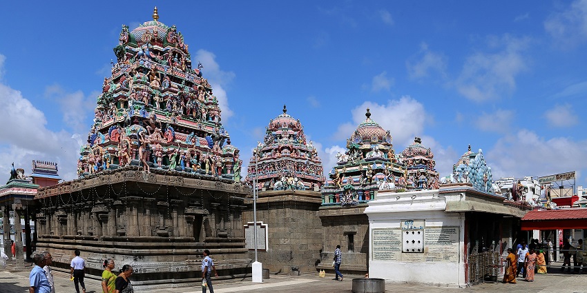 The inner corridor of the Kapaleeshwarar Temple near Parthasarathy Temple