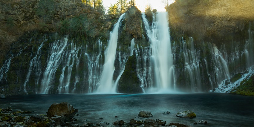 Karjat waterfall, a famous waterfall in Maharashtra, is surrounded by attractive vision.